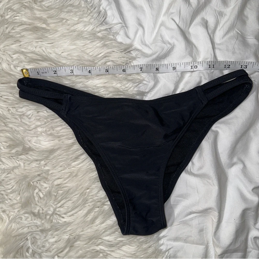 Xhilaration | Strappy Cutout Bikini Bottoms Ruched Back Black Low Mid Rise M